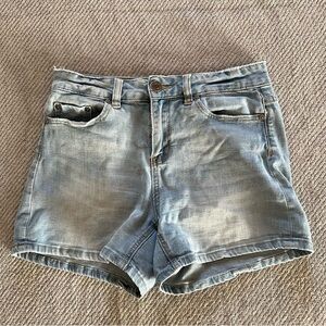 Indigo Rein Light Wash Denim Shorts Size 9 Stretch Mid Rise Casual Summer